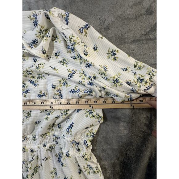 Time and Tru Floral Peplum Blouse XXXL (22) Button Front Long Sleeve Fit Smaller - Picture 6 of 7